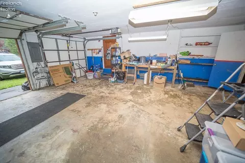 8861 Leavitt Rd, Elyria, OH 44035 photo 33
