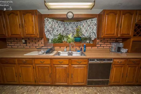 8861 Leavitt Rd, Elyria, OH 44035 photo 27