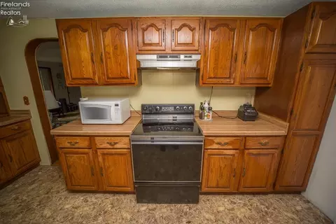 8861 Leavitt Rd, Elyria, OH 44035 photo 28