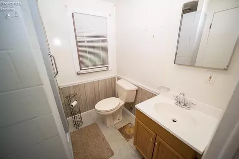 8861 Leavitt Rd, Elyria, OH 44035 photo 47