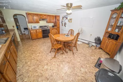 8861 Leavitt Rd, Elyria, OH 44035 photo 24