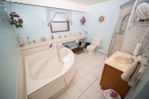 8861 Leavitt Rd, Elyria, OH 44035 photo 13