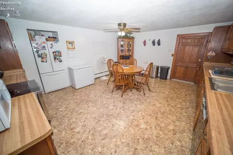 8861 Leavitt Rd, Elyria, OH 44035 photo 23