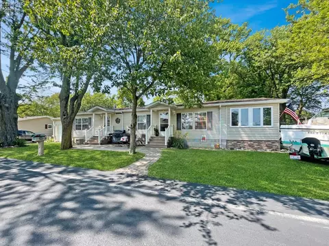 2148 S Wyandotte Trl, Marblehead, OH 43440