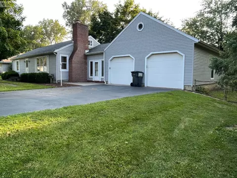 1384 Franks Ave, Clyde, OH 43410