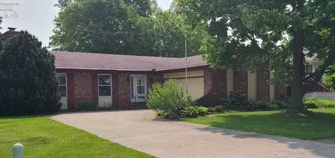 907 Kaspar St, Port Clinton, OH 43452