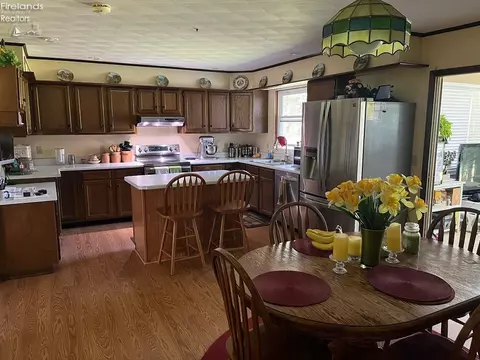 3013 Huron Avery Rd, Huron, OH 44839 photo 4