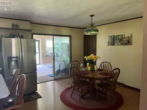 3013 Huron Avery Rd, Huron, OH 44839 photo 3