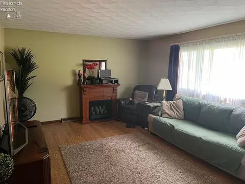 3013 Huron Avery Rd, Huron, OH 44839 photo 6