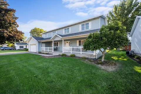 728 Grant St, Port Clinton, OH 43452