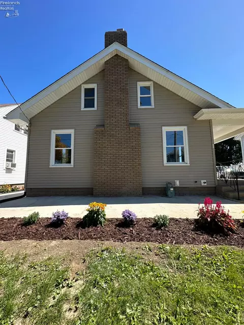 526 Sycamore Line, Sandusky, OH 44871