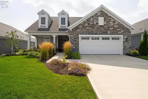 2592 N Torino Dr, Port Clinton, OH 43452