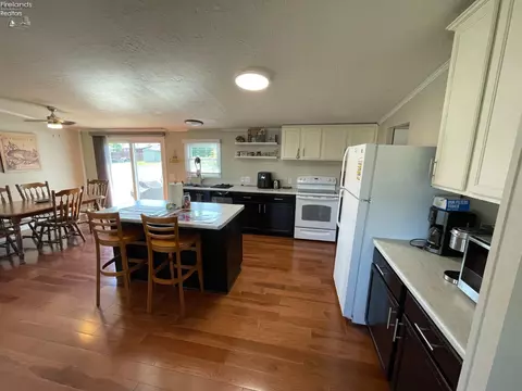 172 Spring Crest Dr, Marblehead, OH 43440 photo 8