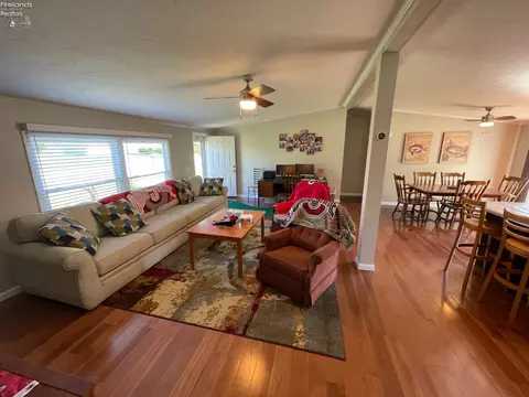 172 Spring Crest Dr, Marblehead, OH 43440 photo 10