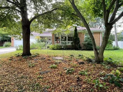 604 Knollwood, Bowling Green, OH 43402