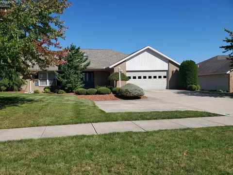 111 Leonard St, Willard, OH 44890