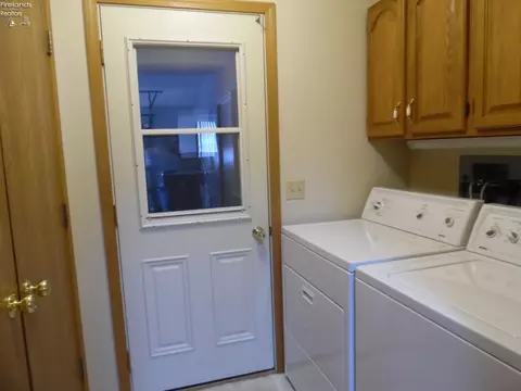 111 Leonard St, Willard, OH 44890 photo 14