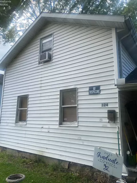 324 Sandusky Ave, Fremont, OH 43420