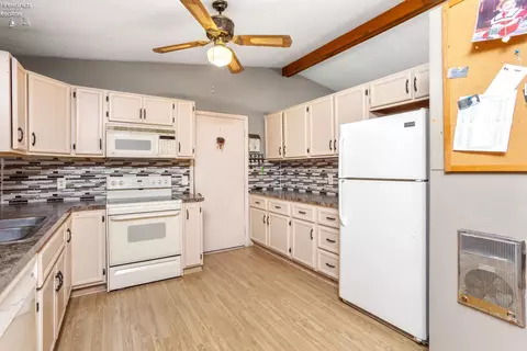 329 Brunswick Dr, Huron, OH 44839 photo 6