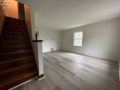 210 High St, Elyria, OH 44035 photo 31
