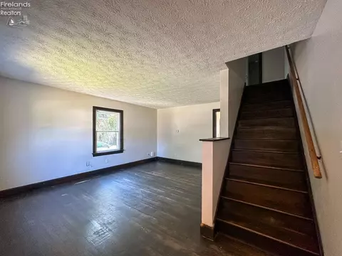 210 High St, Elyria, OH 44035 photo 15
