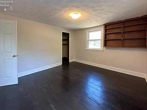 210 High St, Elyria, OH 44035 photo 24