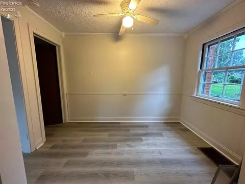 210 High St, Elyria, OH 44035 photo 33