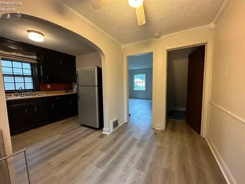 210 High St, Elyria, OH 44035 photo 29