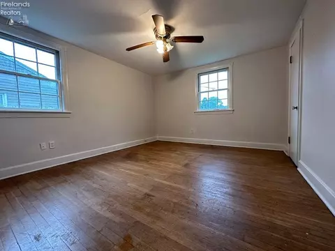 210 High St, Elyria, OH 44035 photo 38