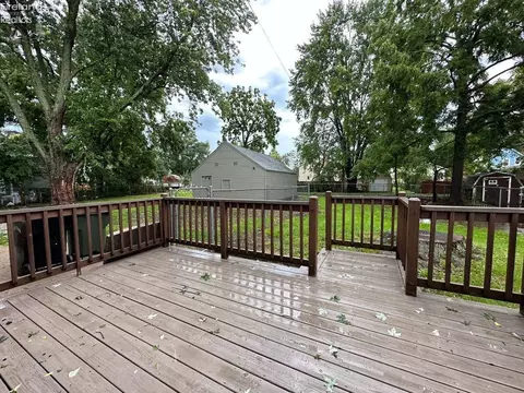 210 High St, Elyria, OH 44035 photo 4