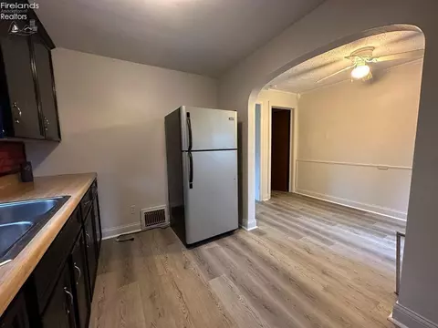 210 High St, Elyria, OH 44035 photo 30