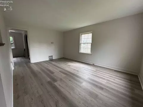 210 High St, Elyria, OH 44035 photo 35