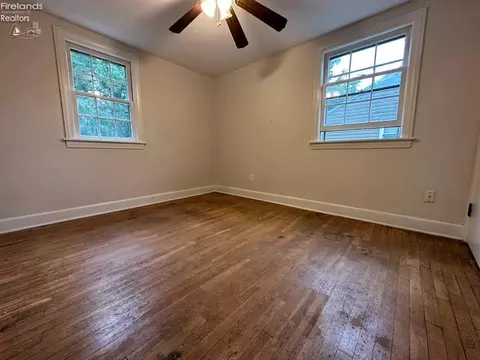 210 High St, Elyria, OH 44035 photo 40