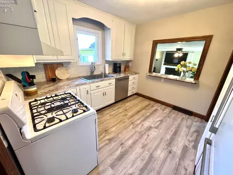 1015 S Main St, Huron, OH 44839 photo 10