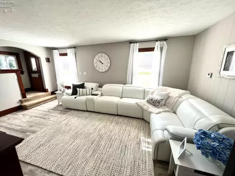 1015 S Main St, Huron, OH 44839 photo 5