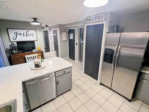 925 Glenview Dr, Huron, OH 44839 photo 9