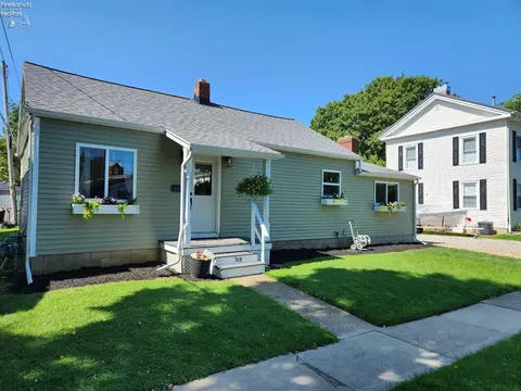 310 South St, Huron, OH 44839