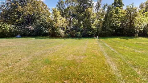 515 Cottonwood Dr, Willard, OH 44890 photo 6