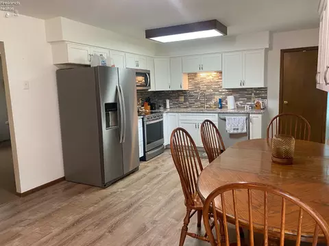 515 Cottonwood Dr, Willard, OH 44890 photo 9