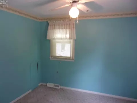 380 E Maple St, Clyde, OH 43410 photo 10