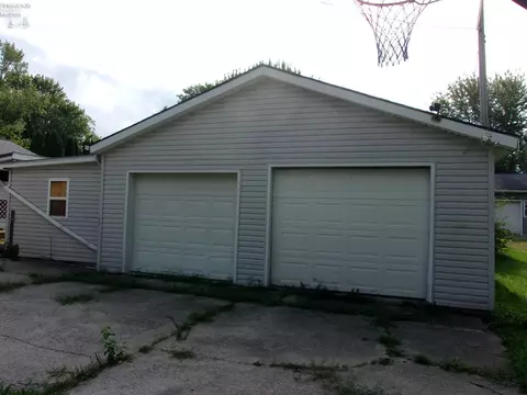 380 E Maple St, Clyde, OH 43410 photo 16