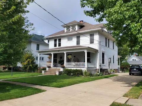 217 Center St, Huron, OH 44839 photo 2