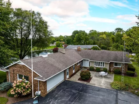 825 Michaels Rd, Fremont, OH 43420