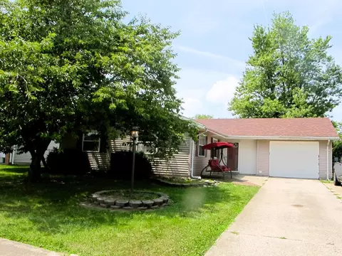 1462 White Ave, Fremont, OH 43420