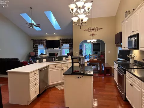 607 Heron Dr, Huron, OH 44839 photo 10