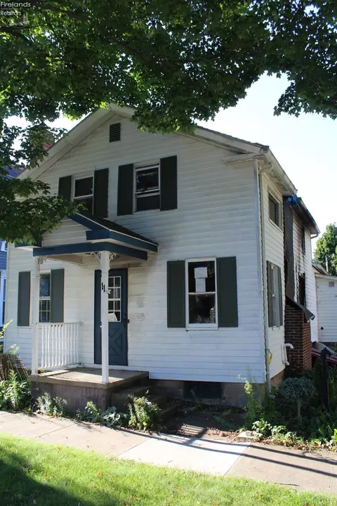 11 E Front St, Milan, OH 44846 photo 3