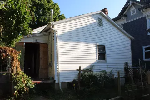 11 E Front St, Milan, OH 44846 photo 7