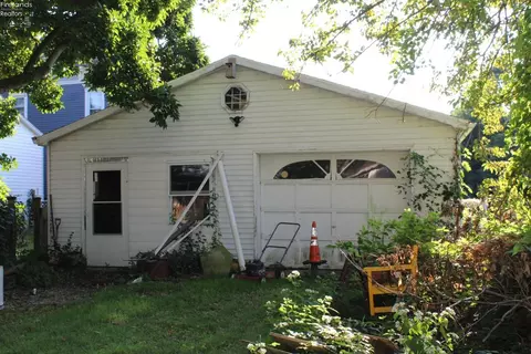 11 E Front St, Milan, OH 44846 photo 6