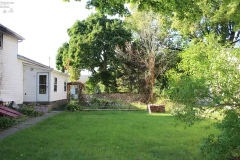11 E Front St, Milan, OH 44846 photo 5