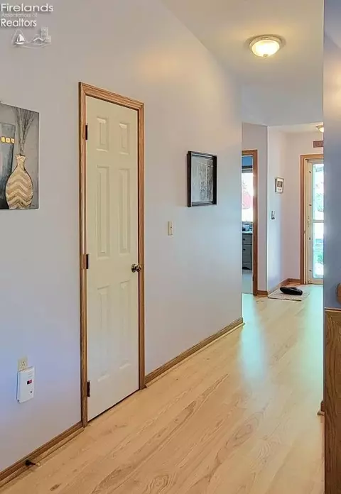 816 Elizabeth Dr, Huron, OH 44839 photo 5